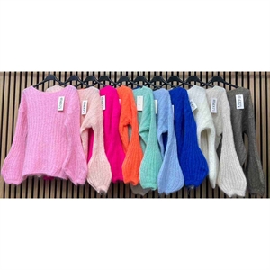 Sweter damski okrągły - Produkt Włoski