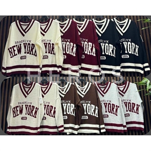 Sweter damski z dekoltem w serek - Produkt Włoski