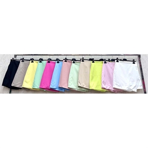 Szorty imitujące spódnicę produkt Włoski