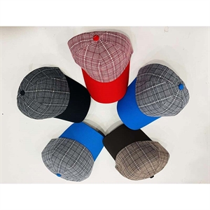 Czapka dla dzieci z daszkiem