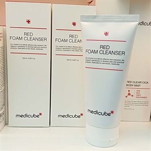 Czerwona pianka czyszcząca