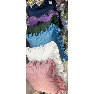 Poduszka falbankami  40x40cm