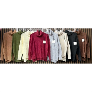 Sweter damski z golfem