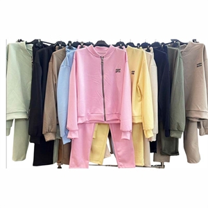 Komplet dresowy damski produkt Włoski