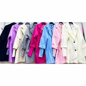 Płaszcz damski produkt Włoski