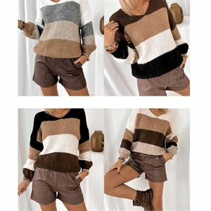 Sweter damski z dekoltem w serek