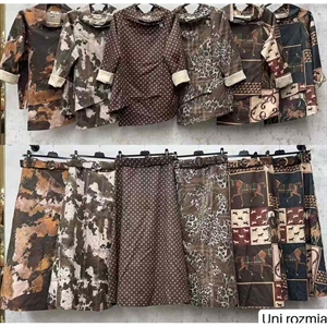 Komplet damski ze spódnicą produkt Włoski