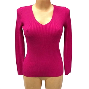 Sweter damski z dekoltem w serek