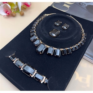 Komplet Naszyjnik + Kolczyki + Bransoletka + Pierścionek