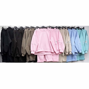 Komplet dresowy damski produkt Włoski