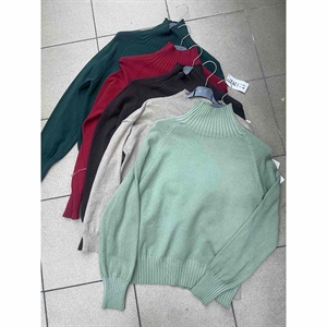 Sweter damski z półgolfem