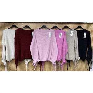 Sweter damski okrągły - Produkt Włoski