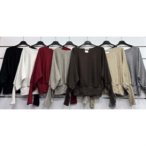 Sweter damski okrągły - Produkt Włoski