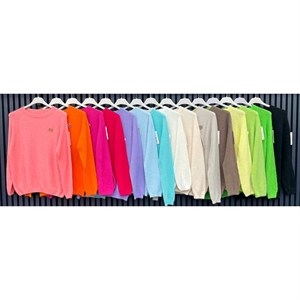 Sweter damski okrągły - Produkt Włoski