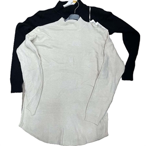 Sweter damski z półgolfem