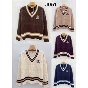 Sweter damski z dekoltem w serek