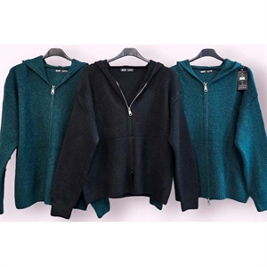 Sweter damski zapinany na suwak