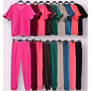 Komplet welurowy damski - Produkt Włoski