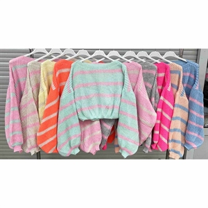 Sweter damski okrągły w paski