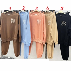 Komplet dresowy damski produkt Turecki  M-XL