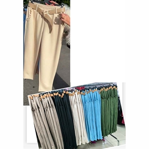 Spodnie damskie z paskiem produkt Włoski