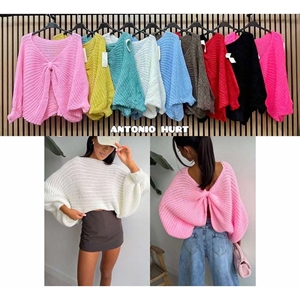 Sweter damski okrągły - Produkt Włoski