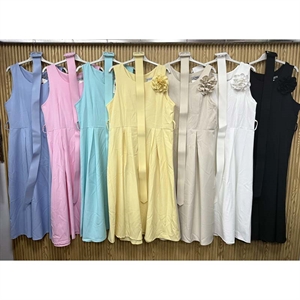 Sukienka damska z paskiem produkt Włoski