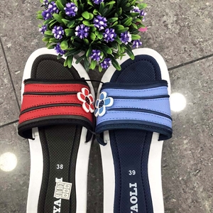 Klapki basenowe 37-41