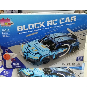 Zabawka - samochód zdalnie sterowany z klocków
