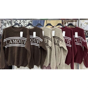 Sweter damski okrągły - Produkt Włoski