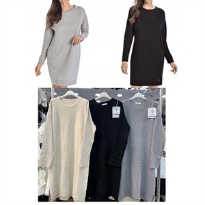 Sukienka sweterkowa damska - Produkt Włoski