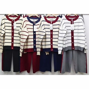 Komplet sweterkowy damski okrągły