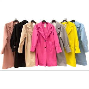 Płaszcz damski produkt Włoski