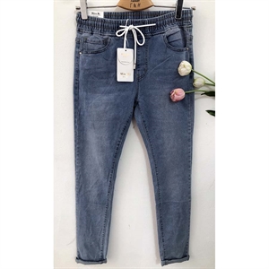 Jeansy damskie 38-48