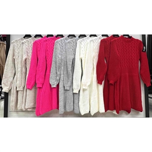 Sukienka sweterkowa damska z półgolfem