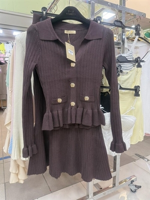 Komplet damski ze spódnicą