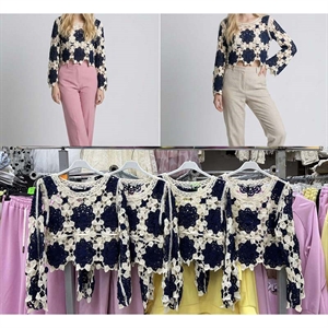 Ażurowy sweter damski - Produkt Włoski