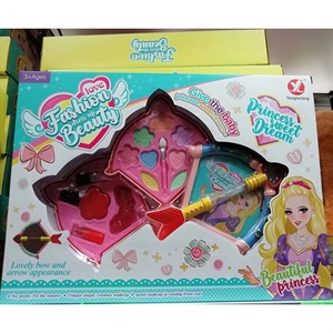 Zabawka - Moda umiera piękno