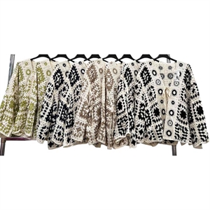 Narzutka damska - produkt Włoski