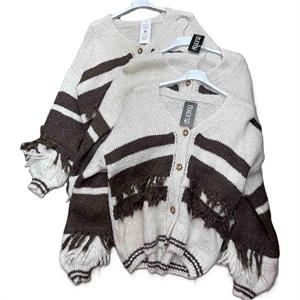 Sweter damski zapinany na guziki - Produkt Włoski