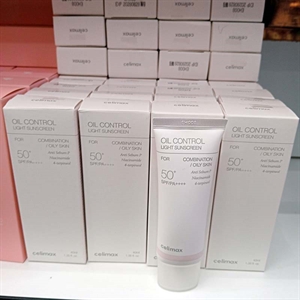 Lekki krem ​​przeciwsłoneczny kontrolujący wydzielanie sebum