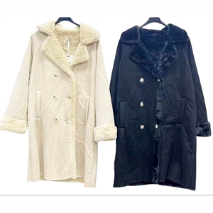 Płaszcz damski z futerkiem produkt Włoski