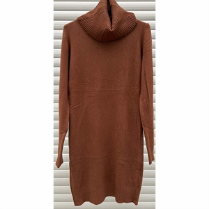 Sukienka sweterkowa damska z golfem