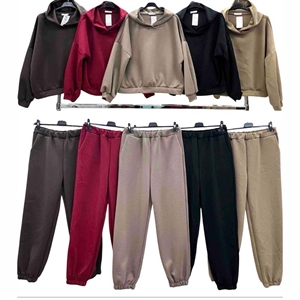 Komplet dresowy damski produkt Włoski