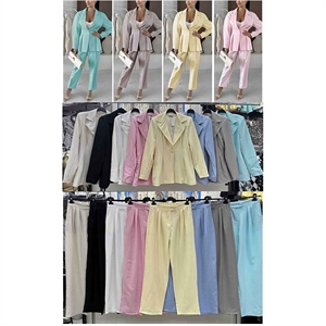 Komplet Marynarka + Spodnie produkt Włoski