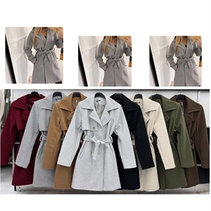 Płaszcz damski produkt Włoski