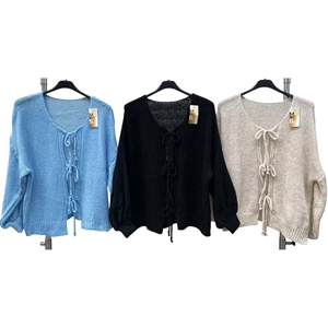 Sweter damski z dekoltem w serek