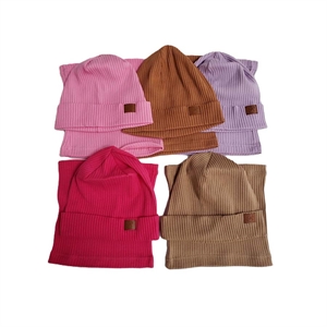 Komplet Czapka + Komin