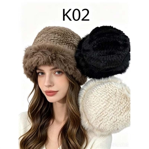 Czapka damska z futerkiem