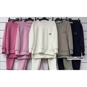 Komplet dresowy damski produkt Włoski